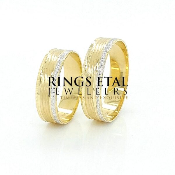 Damuchy dual tones wedding band in 18 karats gold
